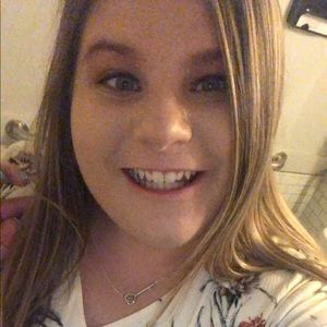 Meet your Posher, Kelsey